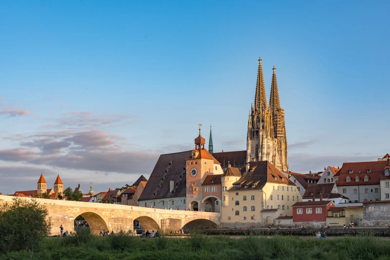 Regensburg mit Steinerner Brücke und Dom